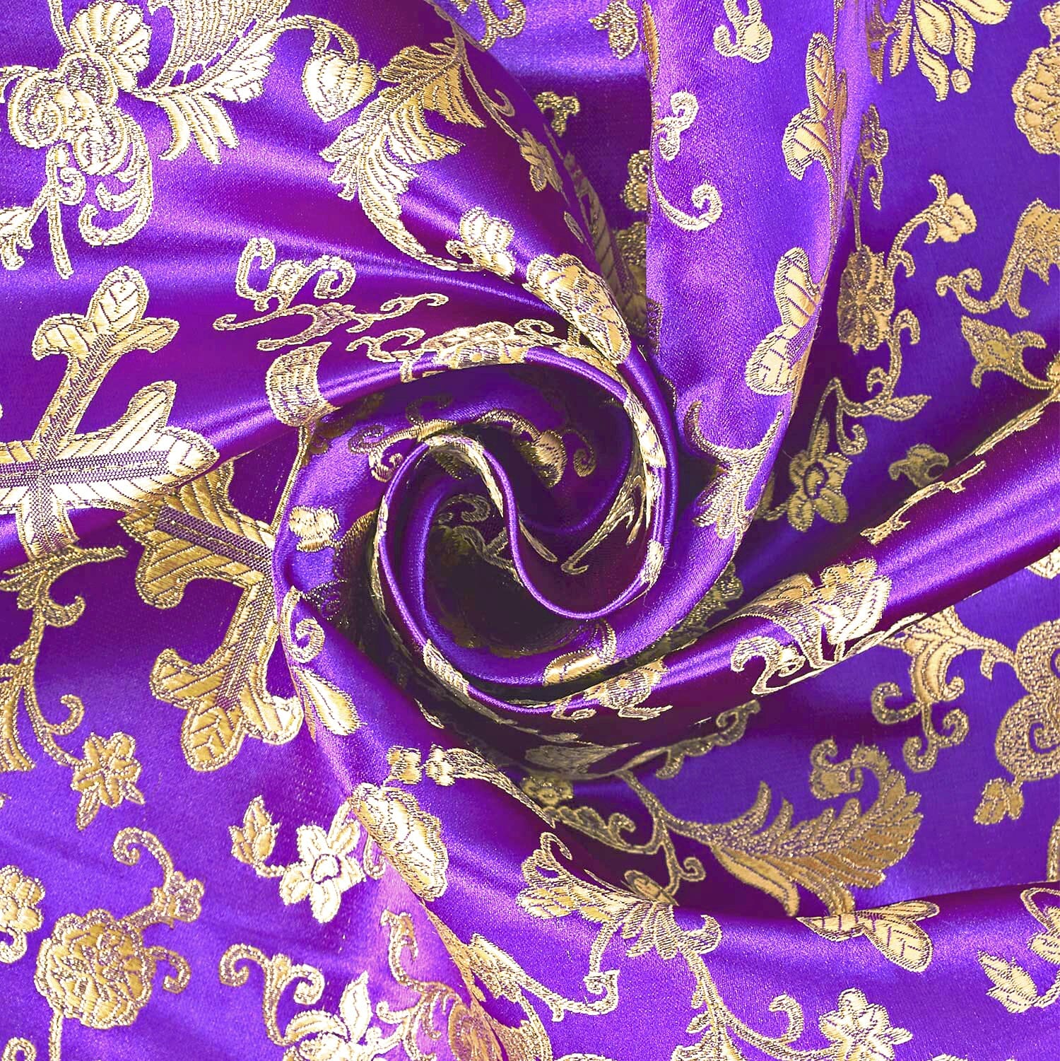 Church Cross Metallic Brocade - Image 42